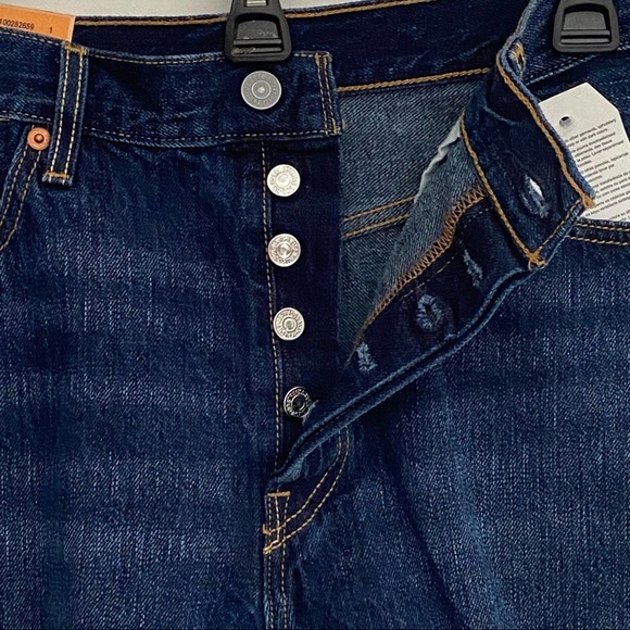 LEVI’S  Original Fit 501 Button Fly Dark Rinsed Cut Off Denim Short Size 32 - Picture 5 of 11